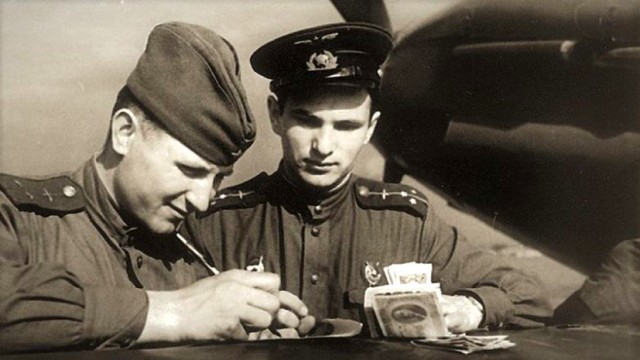 Какая зарплата была у советских солдат во время Великой Отечественной войны