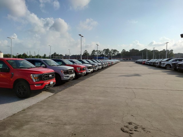 Придорожный автомат по продаже автомобилей