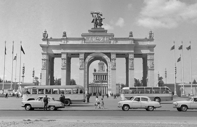 Москва и москвичи. Двадцатый век. 11.07.25