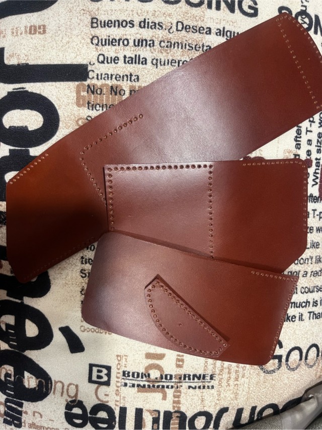 Компактность, вместительность. Кошелек из натуральной кожи ручной работы