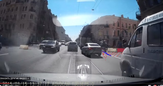 Нападение автохама на девушку на Литейном