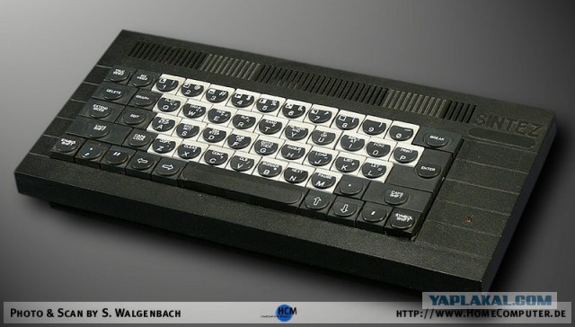 Первый личный компьютер. Digital Starion 300i