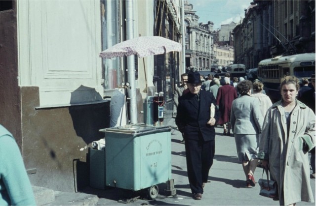 Прогулка по Москве 1961 года. Какой была столица в год, когда Гагарин полетел в космос