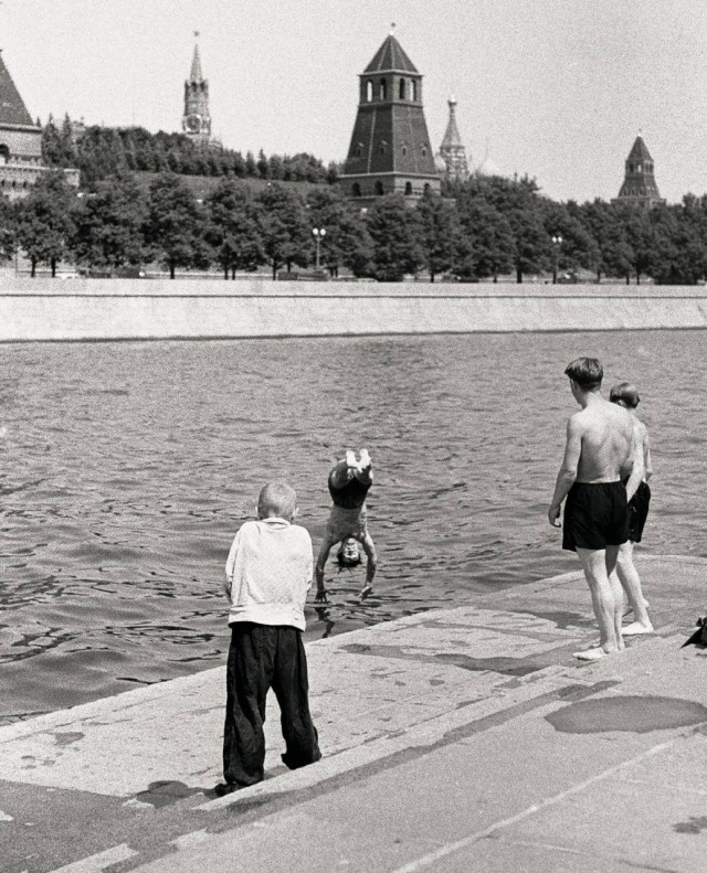 Москва и москвичи. Двадцатый век. 03.08.25