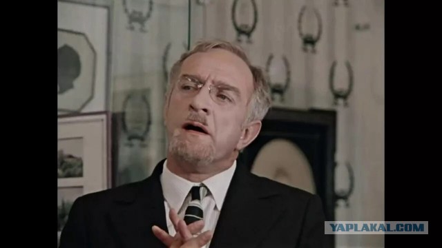Нам песня строить и жить помогает