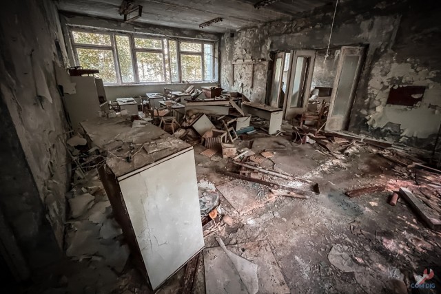 Детство, украденное мирным атомом. Заброшенный с 1986 года детский сад в Припяти