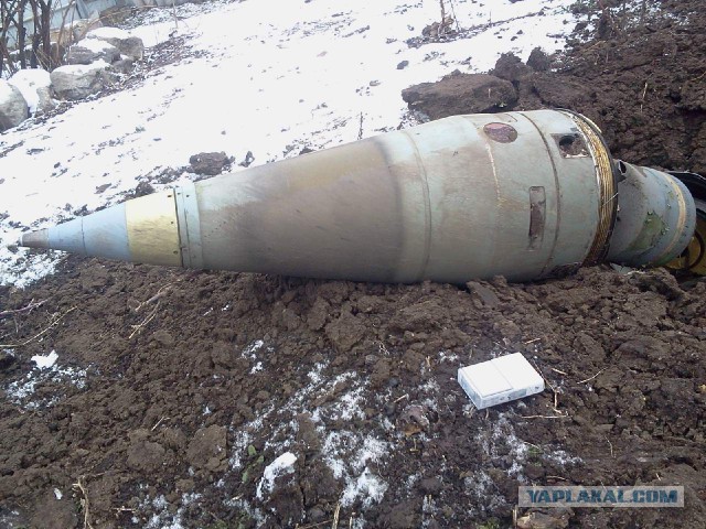 Бьется в тесной печурке огонь