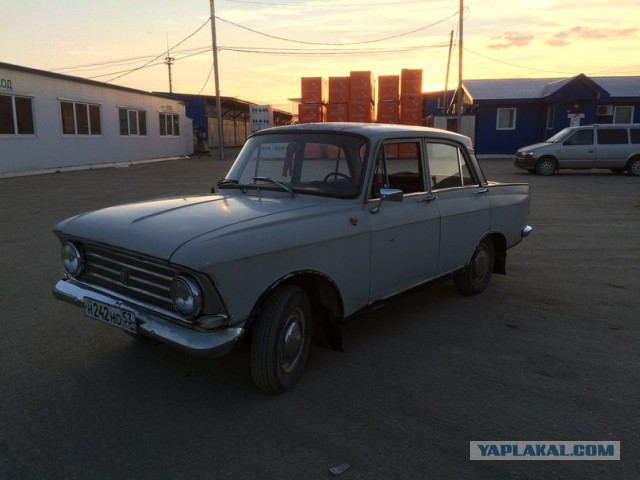 Ретротест АЗЛК-2140 и ВАЗ-2101: кто лучше?