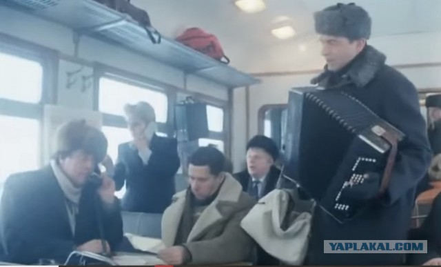 Давайте поддержим артистов