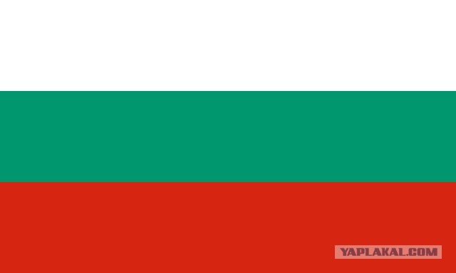 Уместен ли триколор на параде 9 мая?