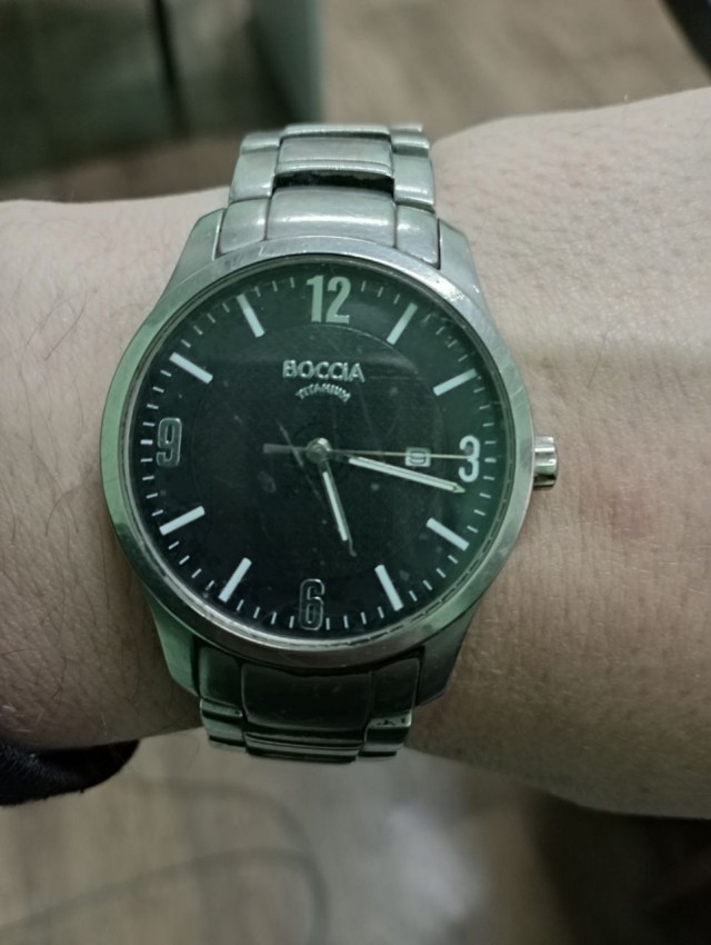 Не подскажете, который час?