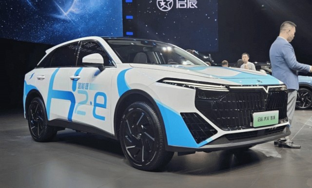 Расход 1 кг водорода на 120 км и заправка за 5 минут. Представлен водородомобиль от Nissan и Dongfeng