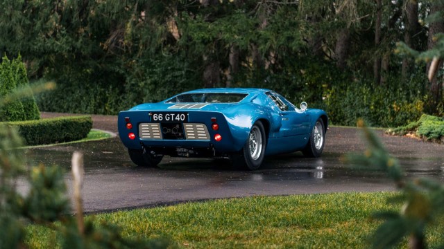 Автомобили аукциона Mecum. Январь 2024.