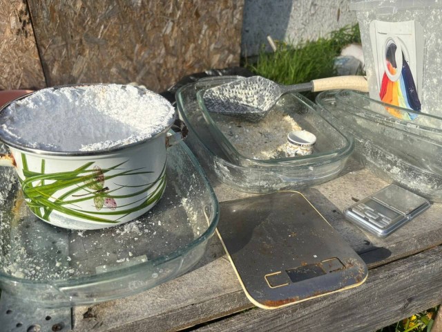 Под Можайском 22-летний молодой человек организовал производство наркотиков на дачном участке