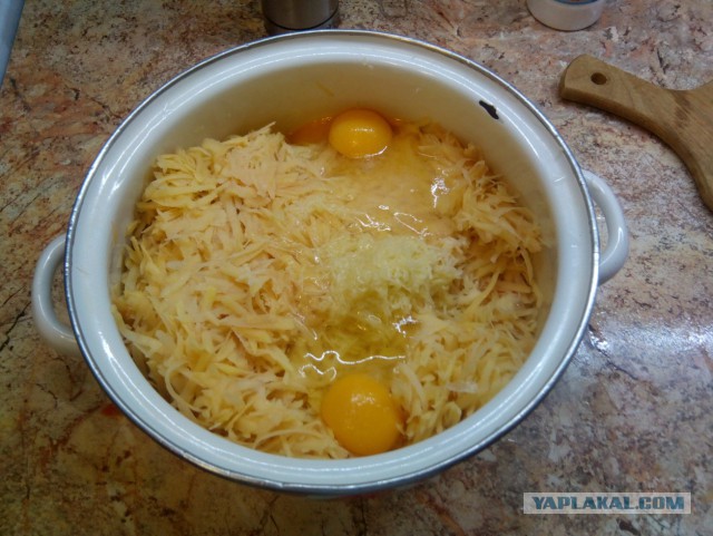 Драники с мясом.