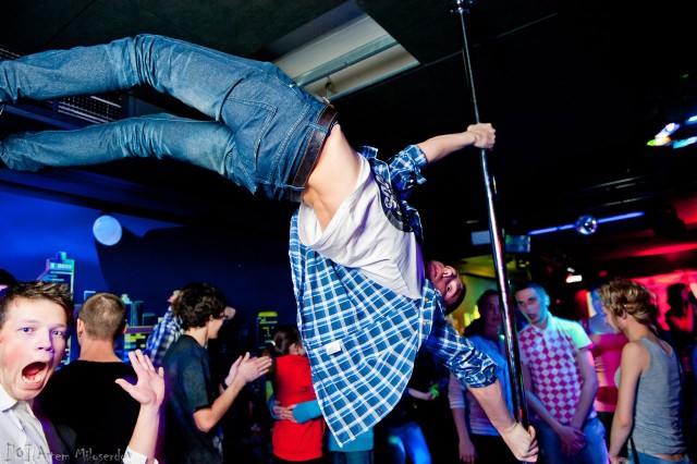 Танцор на шесте