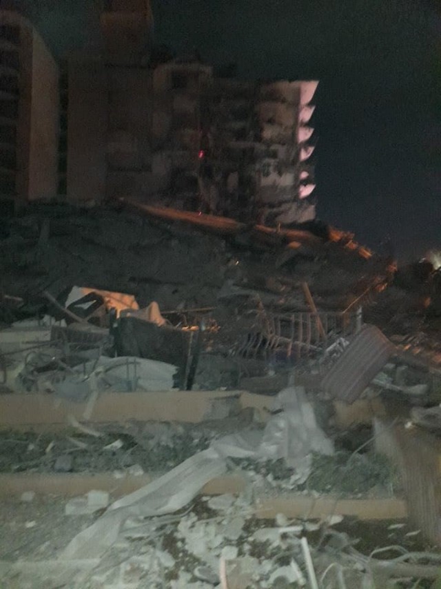 30 минут назад в Майами рухнул многоэтажный дом