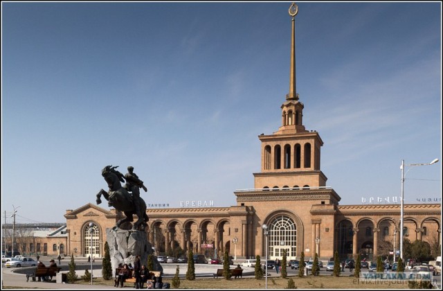 Блеск и нищета Армении: Ереван. Фоторепортаж