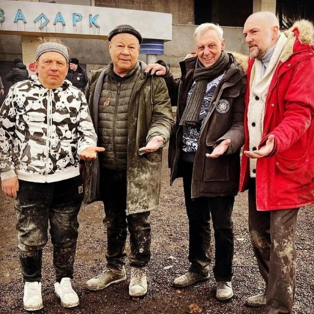 Интересные снимки известных людей 16.04.24