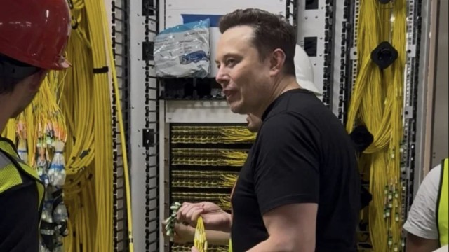 Илон Маск установил 100 000 ускорителей Nvidia H200 за 19 дней — обычно это занимает 4 года