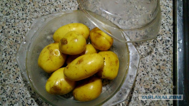 Картофель в микроволновке
