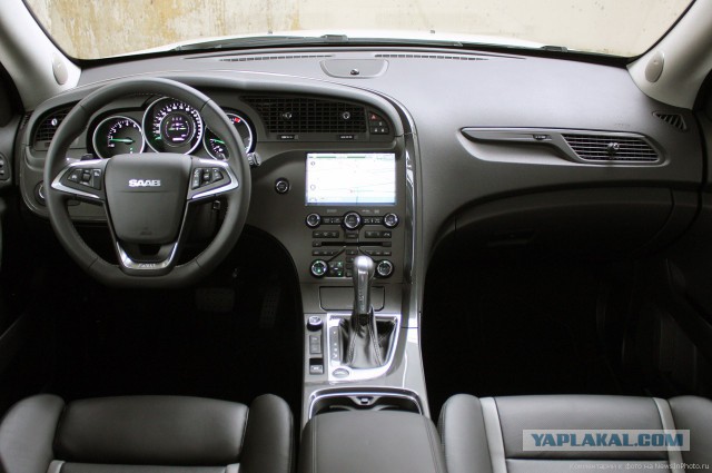 Салон серийной Lada Vesta рассекретили