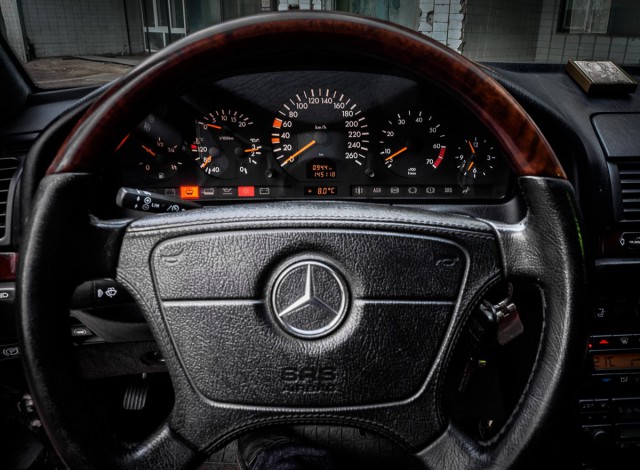Mercedes-Benz S600 W140 - броневик из девяностых
