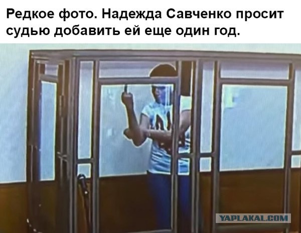 Просто категорически настаивает