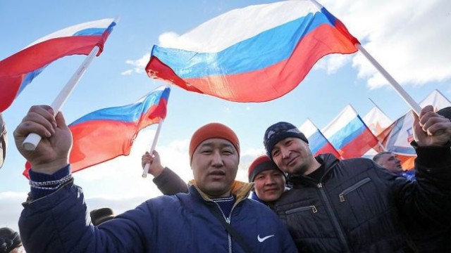 Почти 670 тыс. иностранцев получили гражданство России с начала года