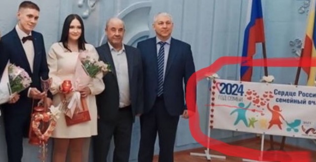 «Видишь, я над тобой издеваюсь? Я мразь»