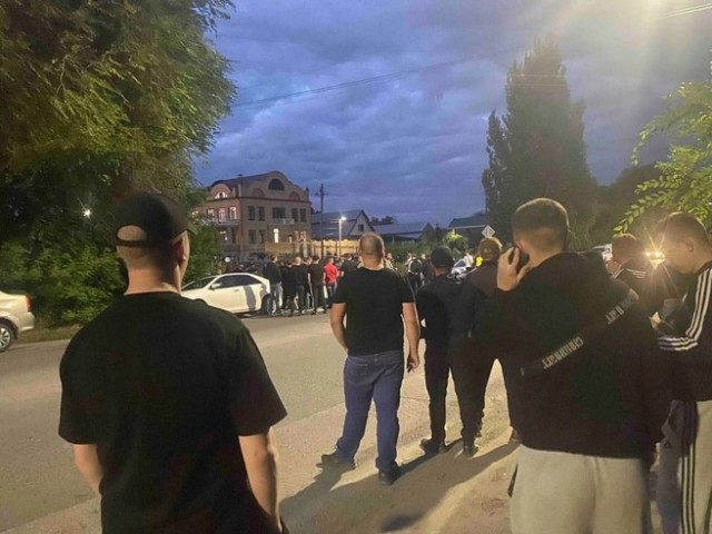 Волнения в Сызрани: местные жители вышли на улицу после нападения группы цыган на ребенка