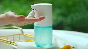 Диспенсер для мыла выдает воду вместо пены