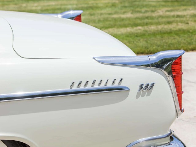 "Литерные трёхсотые". К юбилею Chrysler 300 красивых автофото пост