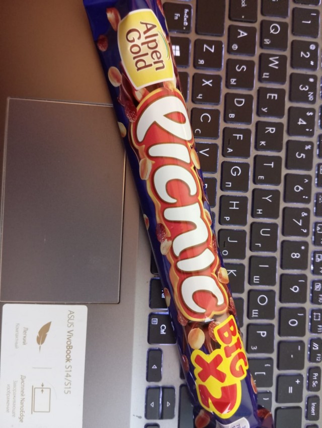 Владелец «Пятерочки» остановил поставку Snickers и Twix в свои магазины