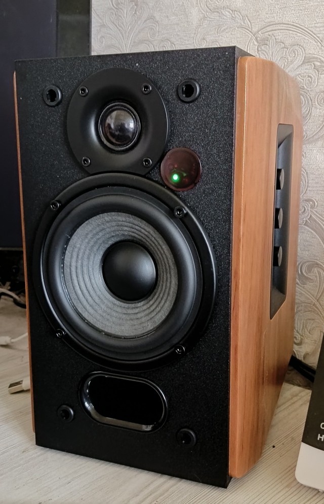 А куда пропали музыкальные центры?