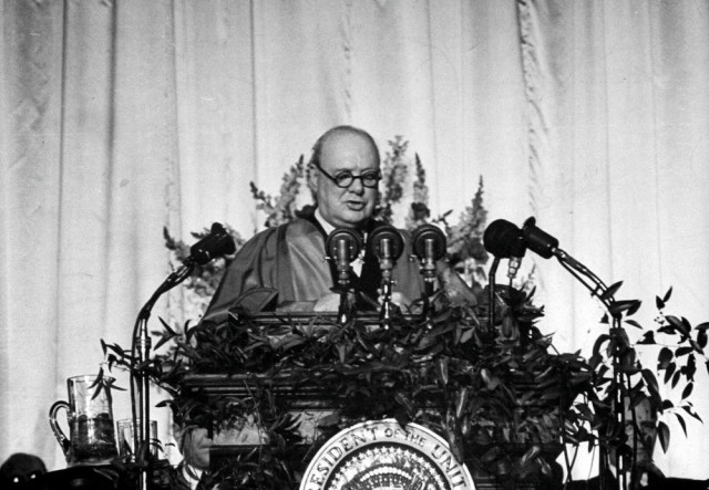 Редкие кадры и архивные снимки 04.03.26