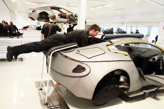 Как собирают суперкар Aston Martin One-77