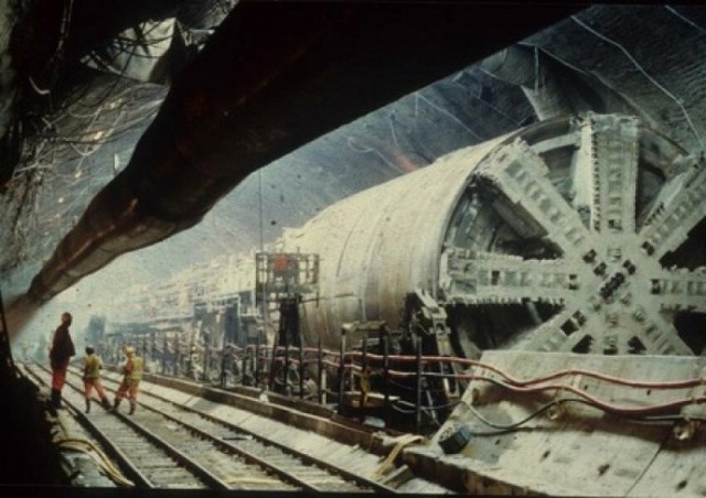 Как СССР потерял свои деньги в туннеле Ламанш