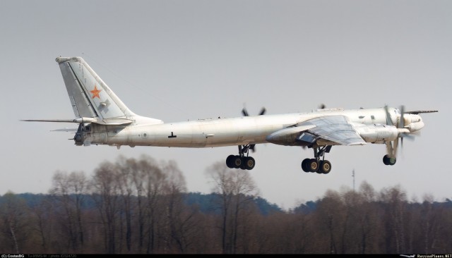 "Фантомы" и Ту-95 над Северной Атлантикой