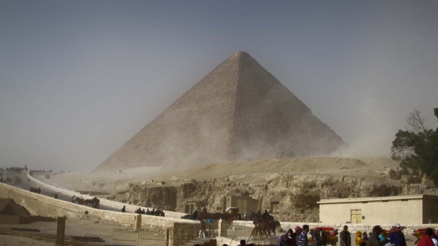 Одна из причин, почему многие храмы Египта