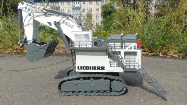 LIEBHERR R9800 Радиоуправляемая дилерская модель экскаватора в 50 масштабе