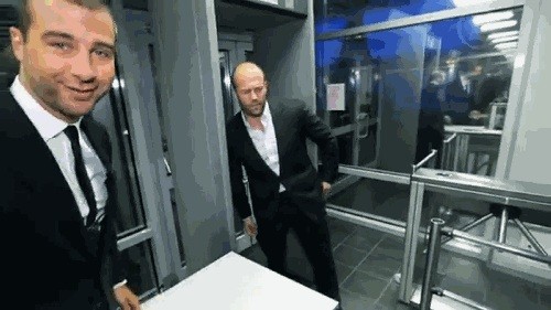 Джейсон Стэтхэм перед съёмкой в "Вечернем Урганте"