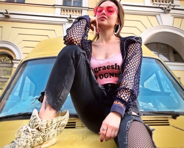 Забавные картинки с девушками