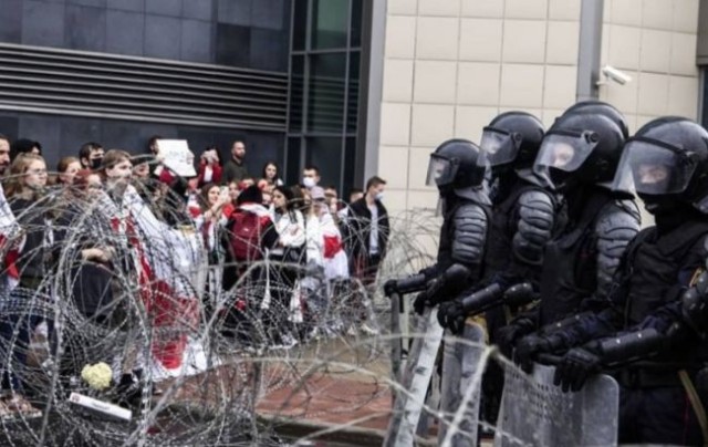 Новый рекорд. За воскресенье на протестах в Беларуси задержали более 1100 человек