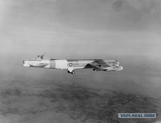 Упавшие с бомбами: аварии и катастрофы самолетов ВВС США с ядерным оружием