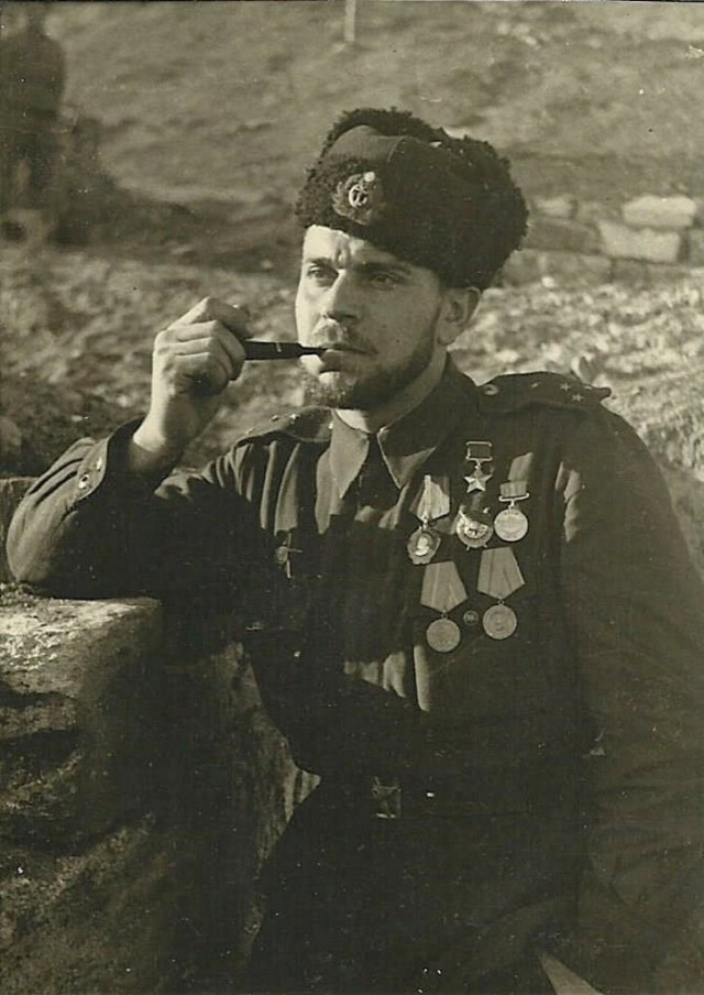 Фотографии связанных с историей Красной и Советской Армии.
