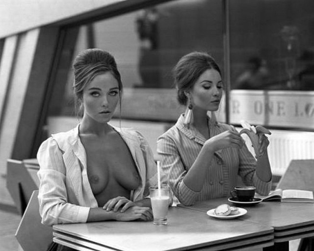 Уличные чёрно-белые фотографии. Весь мир