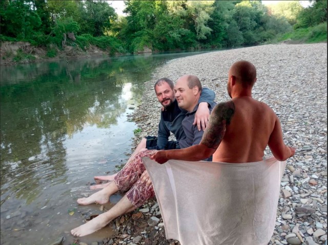 Фотожаба: С кумом на речке