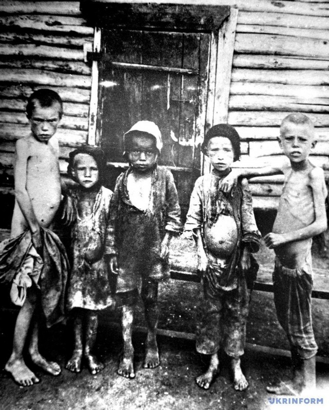 Между прочим 3 сентября 1932 года был  убит Павлик Морозов