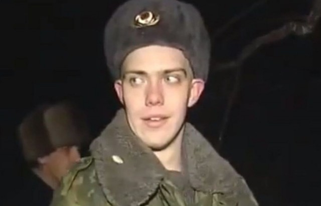 Собака спустилась с пирамиды Хеопса